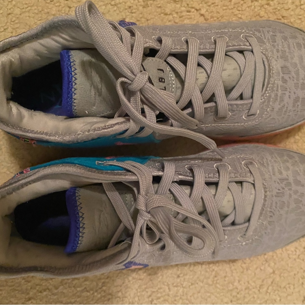 Nike LeBron Nxxt Gen mens basketball shoes. - Picture 3 of 7
